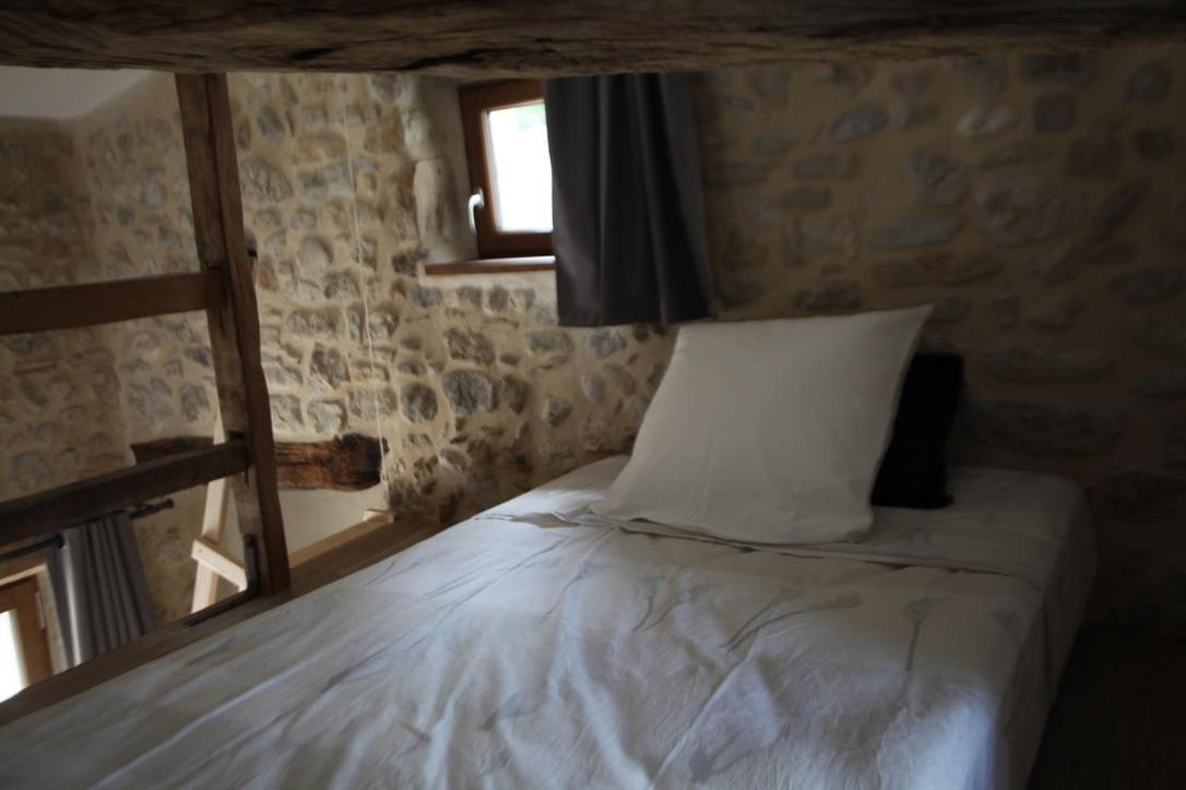 Le Mas De La Coste Saint-Sauveur-de-Cruzieres Экстерьер фото